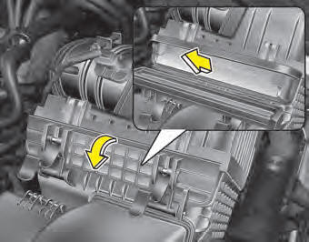 2. Wipe the inside of the air cleaner box.